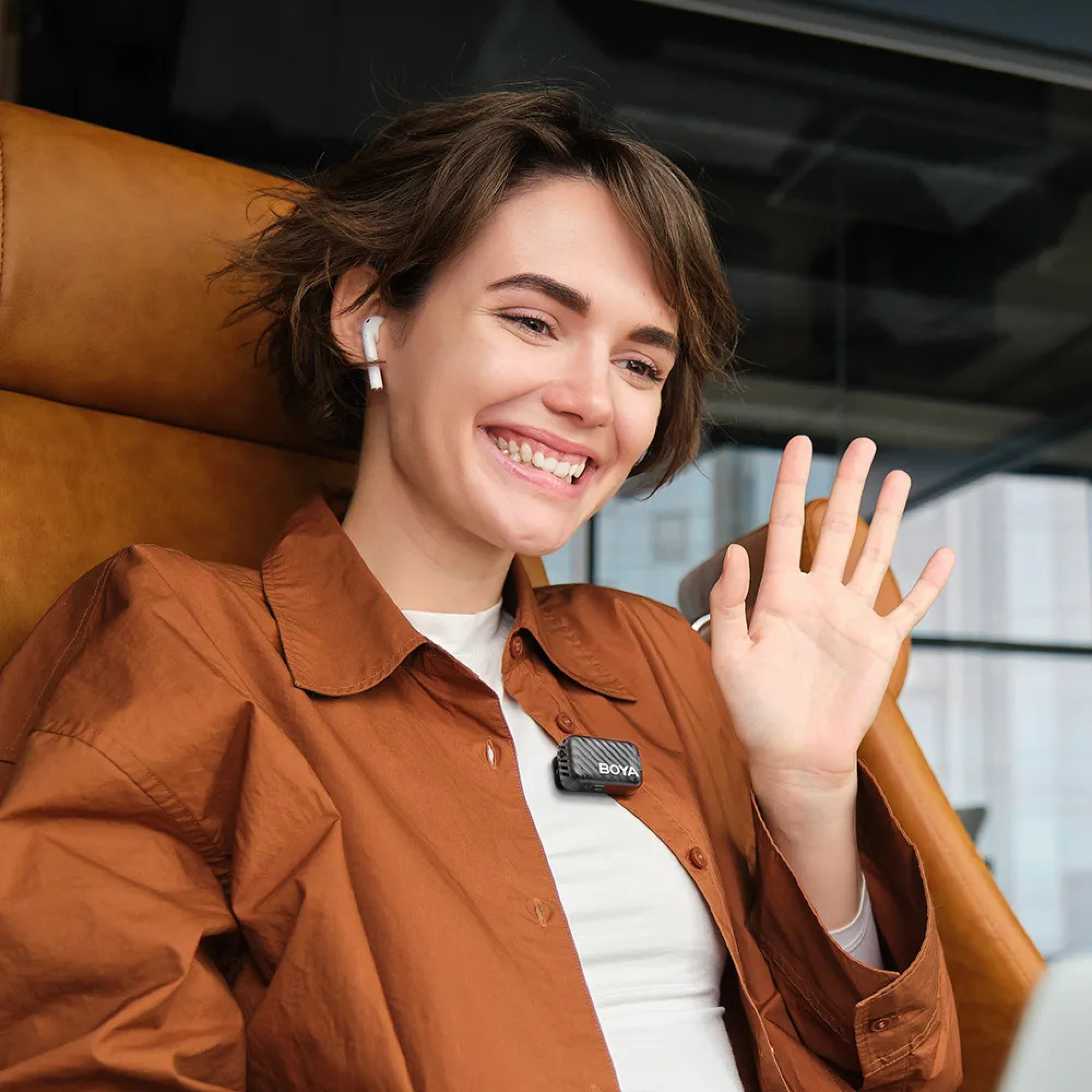 Беспроводная микрофонная система Model: BOYAMIC 2 |（USB-C+3.5mm TRS）RX + 2 TX + 2 Lav Mic + Charging c